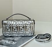 Colestore Fendi Baguette Phone Pouch in Silver 18.5x10x2.5cm - 5
