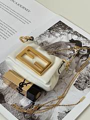 Colestore Fendi Mamma Baguette Mini Bag in White 10x3x7cm - 1