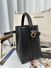 Colestore YSL Saint Laurent Le 37 Shiny Leather in Black 20x25cm - 4