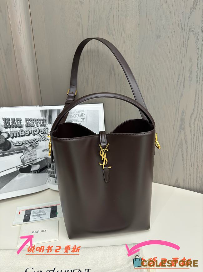  Colestore YSL Saint Laurent Le 37 Shiny Leather in Brown 20x25cm - 1