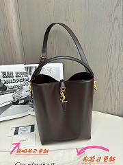  Colestore YSL Saint Laurent Le 37 Shiny Leather in Brown 20x25cm - 1