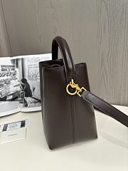  Colestore YSL Saint Laurent Le 37 Shiny Leather in Brown 20x25cm - 6