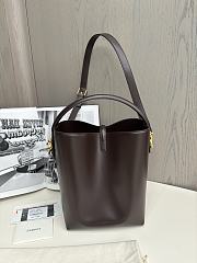  Colestore YSL Saint Laurent Le 37 Shiny Leather in Brown 20x25cm - 2