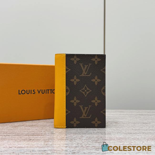 Colestore Louis Vuitton Passport Cover Monogram Macassar in Yellow 10x2.5x14cm - 1