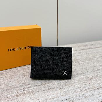 Colestore Louis Vuitton Multiple Wallet Taiga Leather 9x1.5x11.5cm