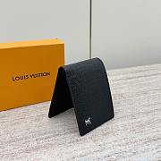 Colestore Louis Vuitton Multiple Wallet Taiga Leather 9x1.5x11.5cm - 5