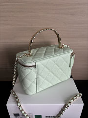Colestore Chanel Vanity Top Handle With Chain in Mint 17x8x9.5cm - 6