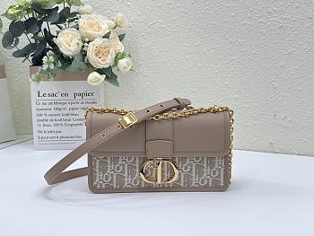 Colestore Dior 30 Montaigne East-West Bag with Chain Natural Dior Oblique Jacquard 21 x 12 x 6cm
