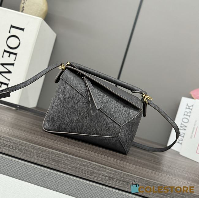 Colestore Loewe Small Leather Puzzle Edge Top in Black 18x12.5x8cm - 1