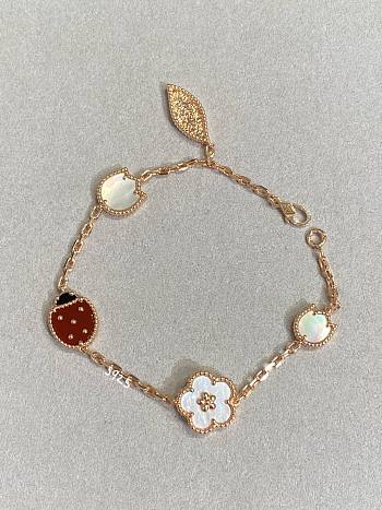Colestore Van Cleef & Arpels Lucky Spring Bracelet Closed Wings Ladybug