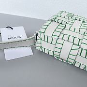 Colestore Bottega Veneta Overlock Stitched Cassette Bag in White Green 23x15x5.5cm - 4