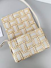 Colestore Bottega Veneta Overlock Stitched Cassette Bag in White Yellow 23x15x5.5cm - 4
