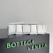 Colestore Bottega Veneta Fringe Cassette - White 23x15x5.5cm - 5