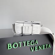 Colestore Bottega Veneta Fringe Cassette - White 23x15x5.5cm - 4