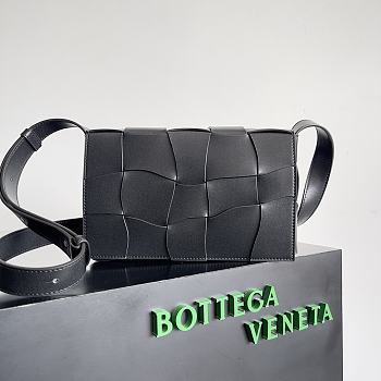 Colestore Bottega Veneta Cassette 'Black' 23x15x6cm