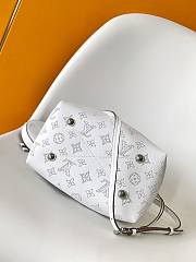 Colestore Louis Vuitton Bella Bucket Bag in White 19x22x14cm - 6