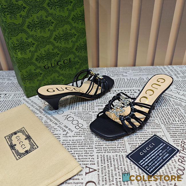 Colestore Gucci Sandals Crystal-Embellished Diamond Buckle in Black  - 1