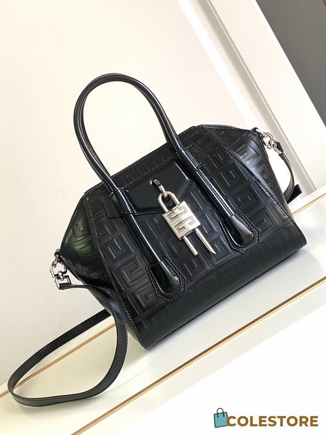 Colestore Givenchy Antigona Mini Lock Bag in Black 23x20x13cm - 1