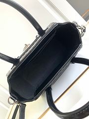 Colestore Givenchy Antigona Mini Lock Bag in Black 23x20x13cm - 6