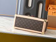 Colestore  Louis Vuitton OnTheGo MM Monogram 35 x 27 x 14cm - 4