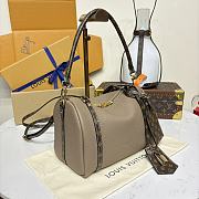 Colestore Louis Vuitton Nicolas Ghesquière Soft Keepall Bag Brown Beige 25x15x18cm - 5
