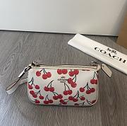 Colestore Coach Nolita 19 With Cherries 19x12x5cm - 6