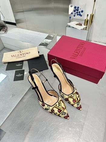 Colestore Valentino Garavani Embroidered raffia VLogo Signature Slingback Pumps Black