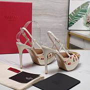 Colestore Valentino Vlogo Signature Platform Heel Pumps In Cherryfic Pattern  - 2