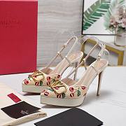 Colestore Valentino Vlogo Signature Platform Heel Pumps In Cherryfic Pattern  - 3