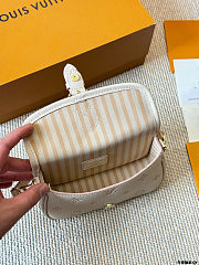 Colestore Louis Vuitton LV Nano Diane 19 x 10.5 x 6 cm - 2