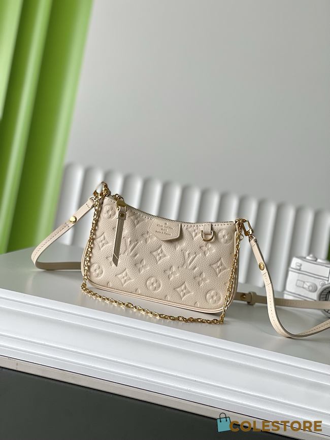 Colestore Louis Vuitton Easy Pouch On Strap Cream 19 x 11.5 x 3 cm - 1