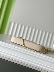 Colestore Louis Vuitton Easy Pouch On Strap Cream 19 x 11.5 x 3 cm - 2