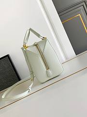 Colestore Givenchy Mini Antigona Cube Cream bag in leather 13x19x22cm - 5