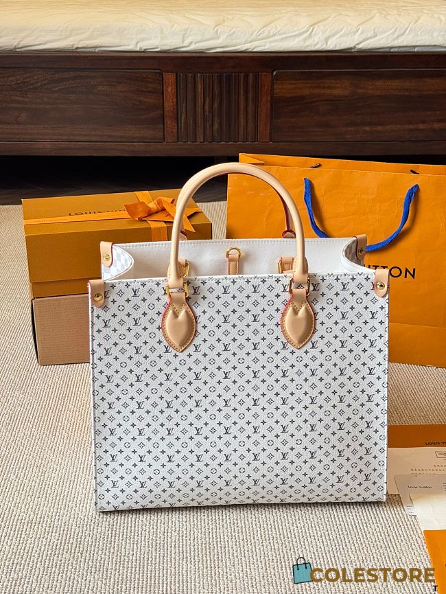 Colestore Louis Vuitton OnTheGo PM Azure Blue/Sand 35cm - 1