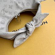Colestore Louis Vuitton Bolsa Why Knot MM Mahina 28x34x12cm  - 2