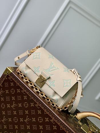 Colestore Louis Vuitton Favorite Cream Blue 24 x 14 x 9cm