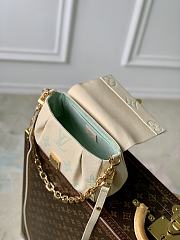 Colestore Louis Vuitton Favorite Cream Blue 24 x 14 x 9cm - 5