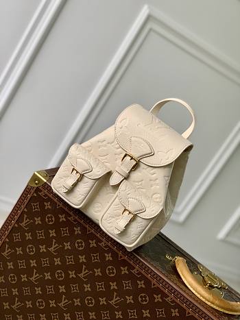 Colestore Louis Vuitton Backup Cream 20x22x14cm