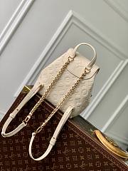 Colestore Louis Vuitton Backup Cream 20x22x14cm - 3