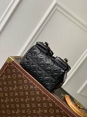 Colestore Louis Vuitton Backup Black 20x22x14cm - 4