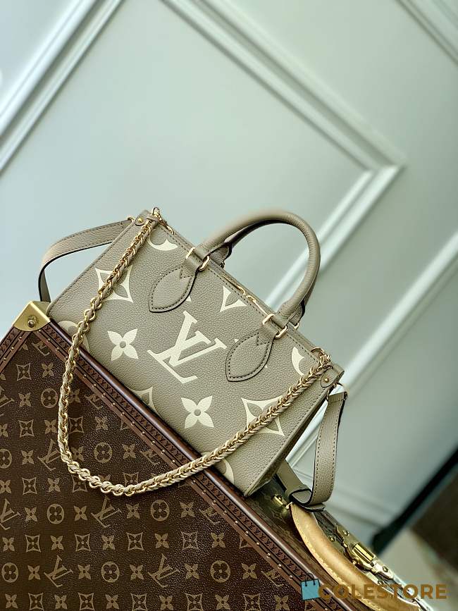 Colestore Louis Vuitton OnTheGo East West Bicolor Monogram Empreinte Leather 25x13x10cm - 1