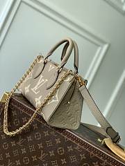 Colestore Louis Vuitton OnTheGo East West Bicolor Monogram Empreinte Leather 25x13x10cm - 3