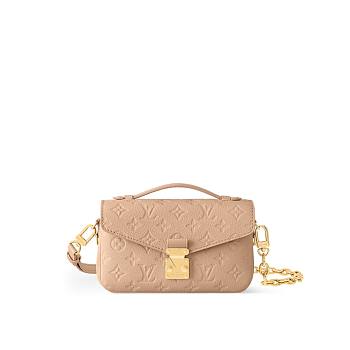 Colestore Louis Vuitton Pochette Métis East West in Sand Leather 21.5x13.5x6cm