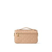 Colestore Louis Vuitton Pochette Métis East West in Sand Leather 21.5x13.5x6cm - 5