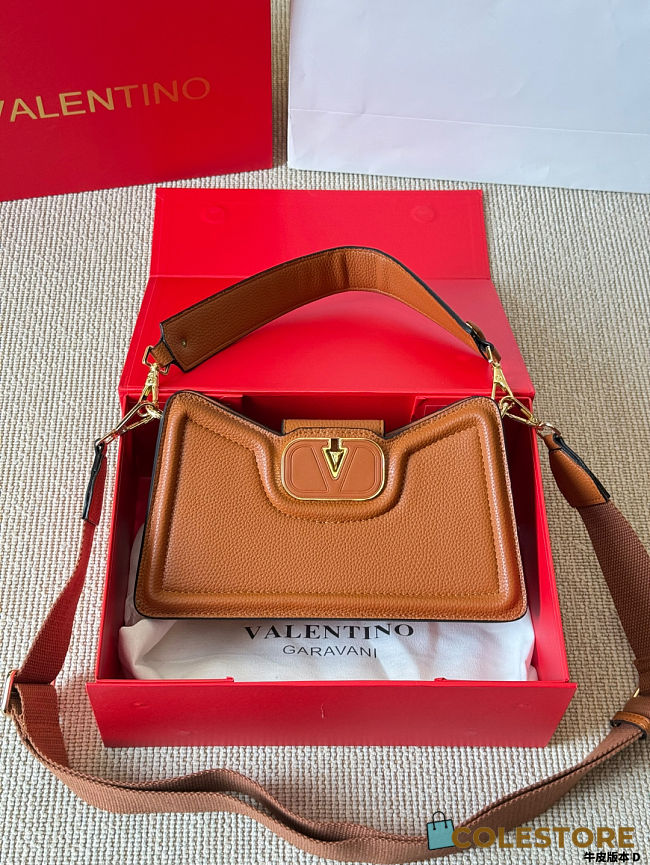 Colestore Valentino Garavani VLogo Signature Shoulder Bag Caramel 26x15cm - 1