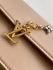 Colestore Louis Vuitton Wallet On Chain LV Bloom Sand 20x11.5x4cm - 2
