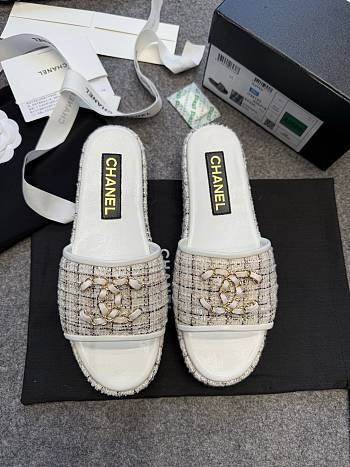Colestore Chanel Tweed Chain Slides White