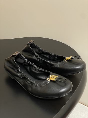 Colestore Louis Vuitton LV Nolita Flat Ballerina Black