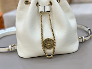 Colestore Chloé Small Bracelet Backpack In Grained White Leather 22x20x10.5cm - 3