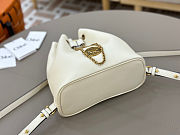Colestore Chloé Small Bracelet Backpack In Grained White Leather 22x20x10.5cm - 2